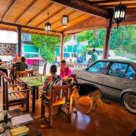 Green View Holiday Resort Канди Экстерьер фото