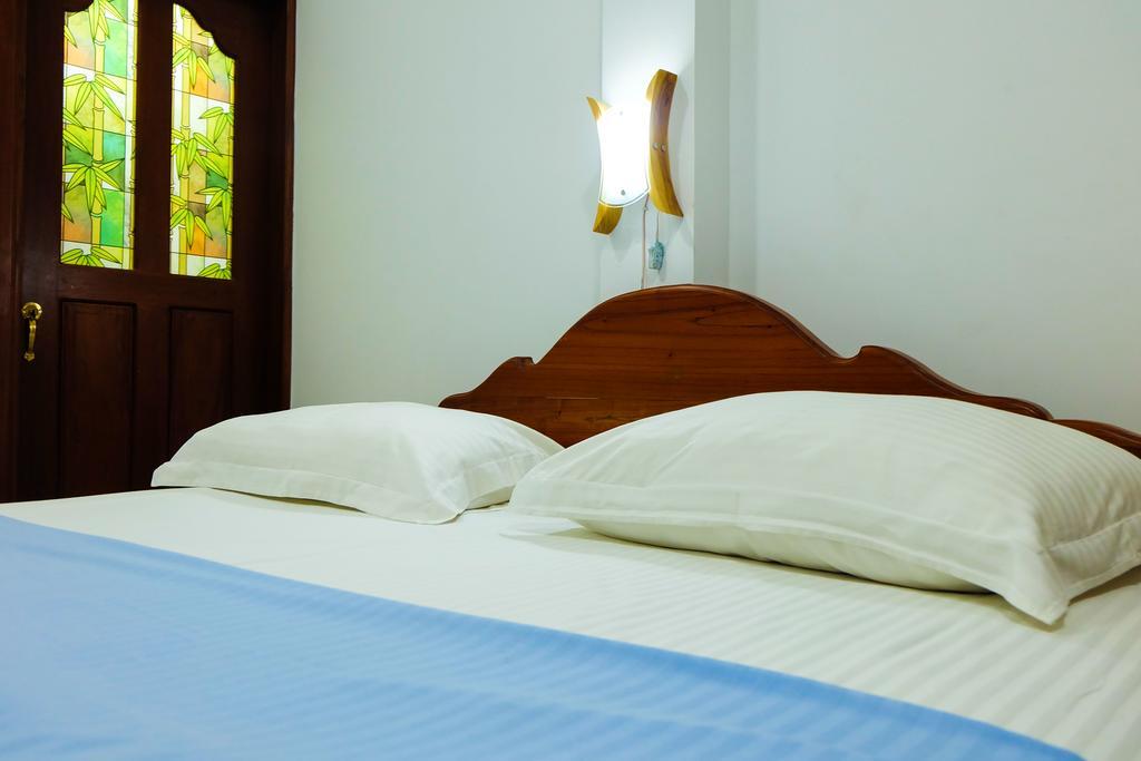 Green View Holiday Resort Канди Экстерьер фото
