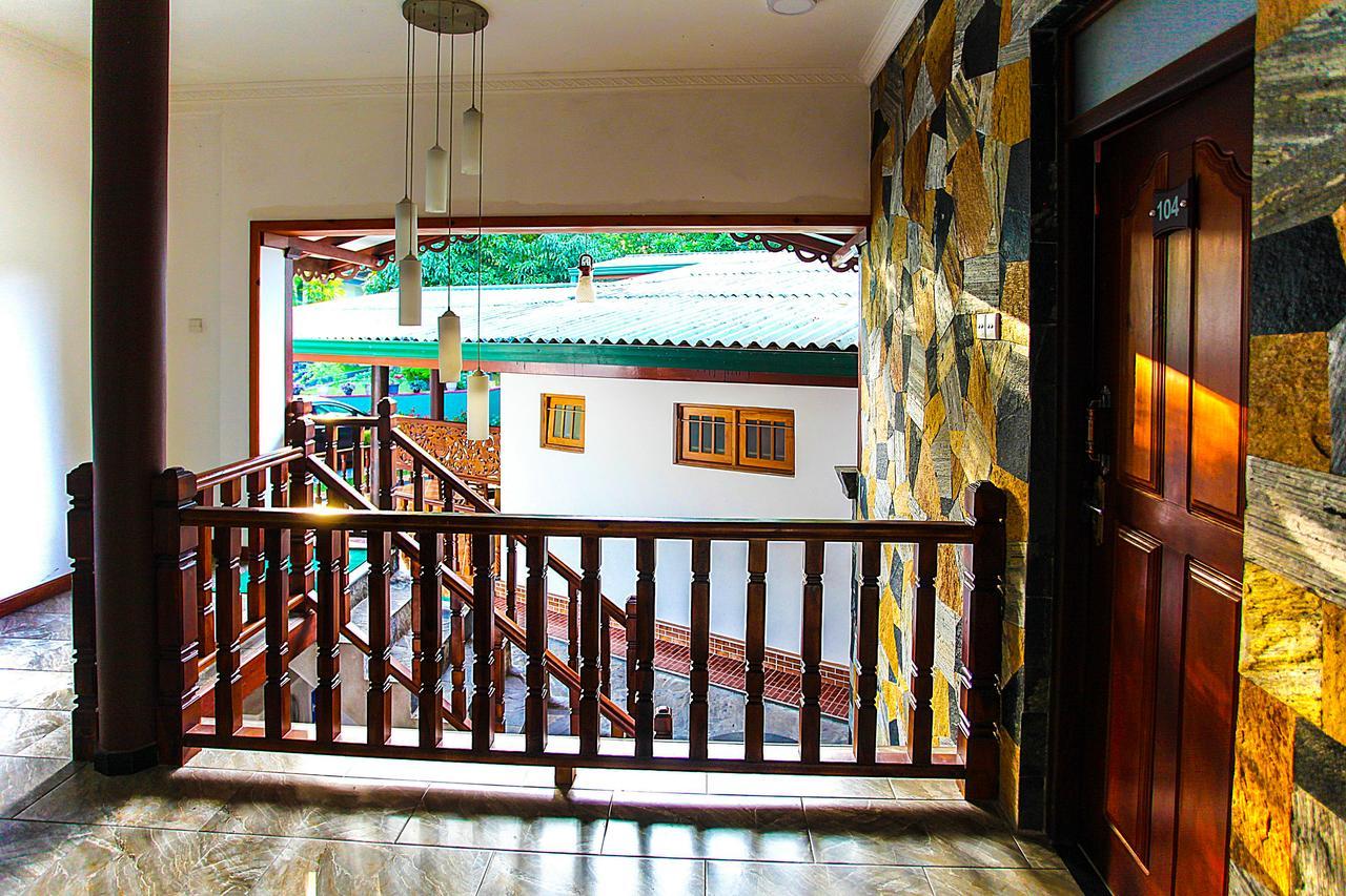Green View Holiday Resort Канди Экстерьер фото